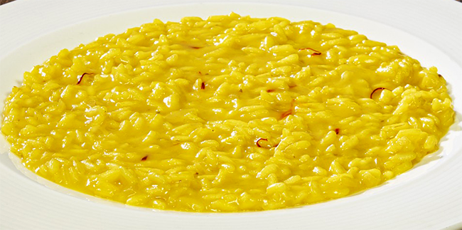 Risotto allo Zafferano (Saffron Risotto / Risotto alla Milanese)