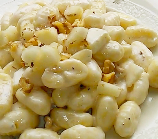 Gnocchi with Gorgonzola, Pear, and Walnuts